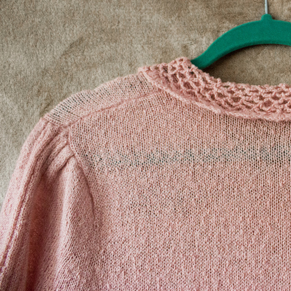 SOLD Pink embroidered flowers sweater Vintage - Picture 7 of 7